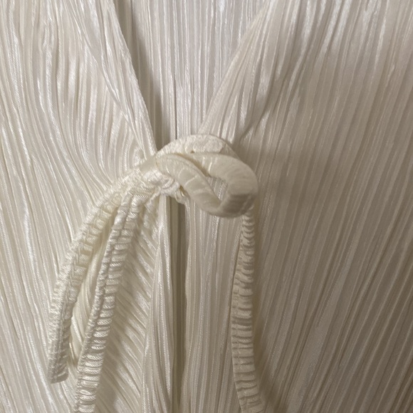 ivory top - Picture 5 of 6